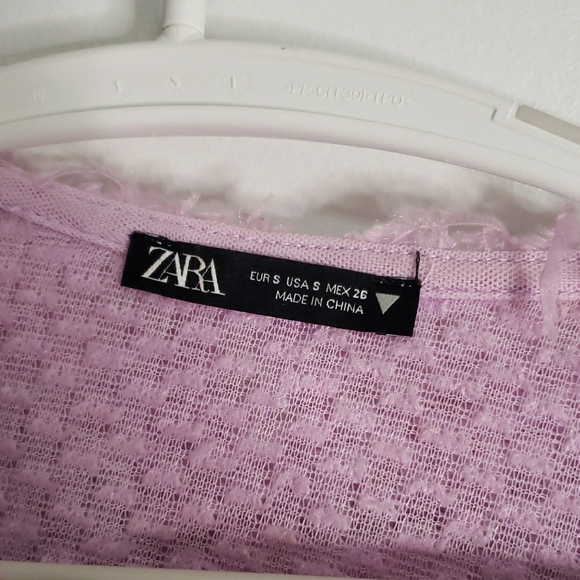 EUC ZARA LILAC CROPPED FEATHER EFFECT SWEATER SIZE SMALL - Picture 5 of 9